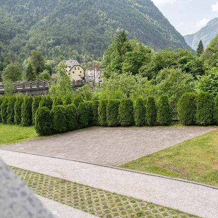 Pri Dopivcu Apartment Log pod Mangartom