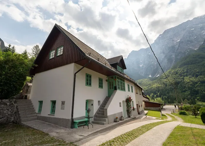 Pri Dopivcu Vakantiehuis Log pod Mangartom